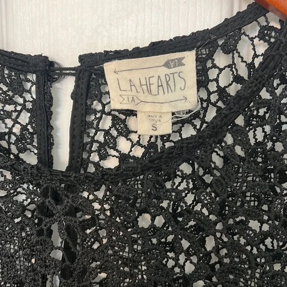 LA Hearts crochet top - Picture 2 of 11